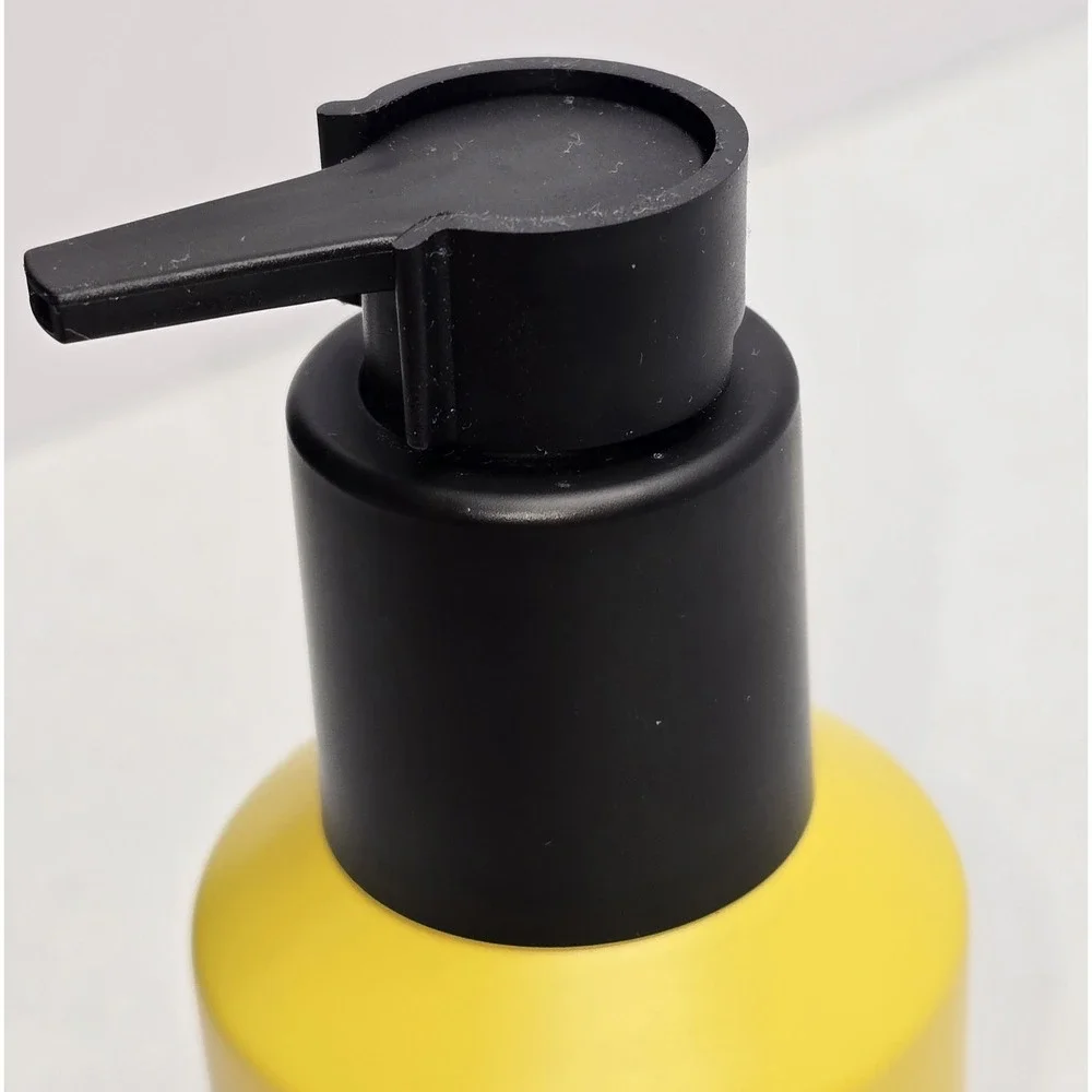 Here Beautiful -‎ Priming Moisturizer with Vitamin E - 4 oz (BRAND NEW)